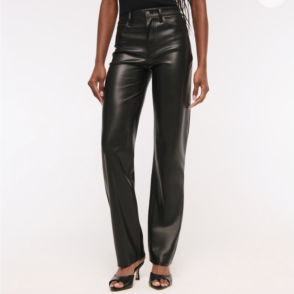 The 90s Relaxed Vegan Leather Pant